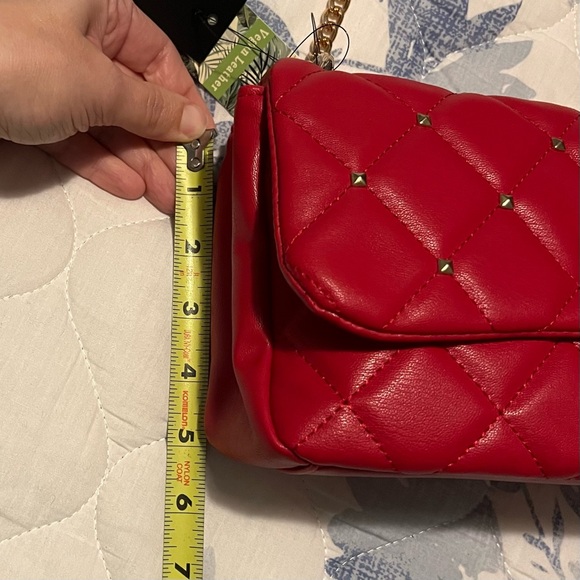 NWT Badgley Mischka Elegant Red Quilted Handbag - Picture 6 of 8